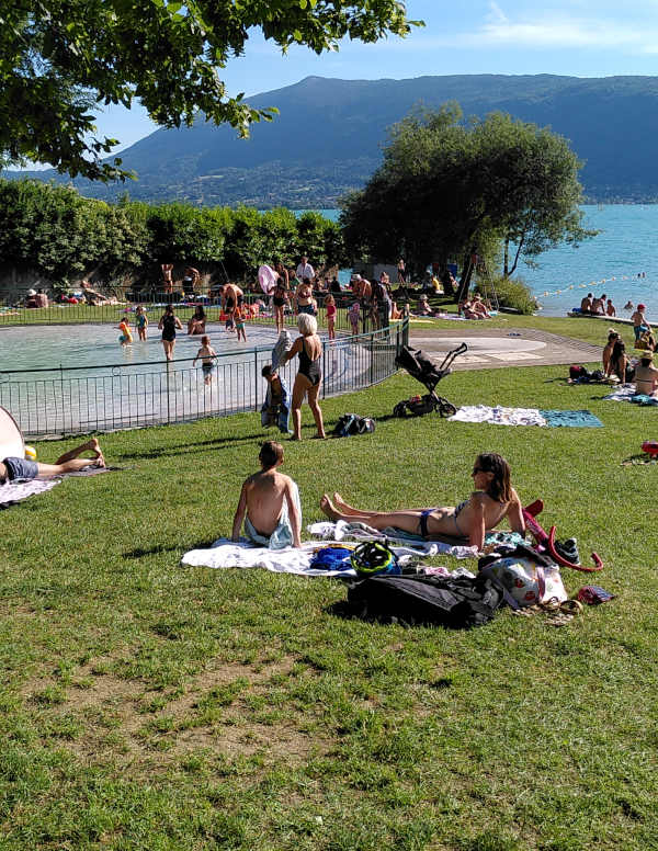 pataugeoire de la plage de la brune