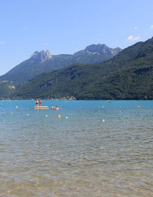 ponton de la plage de Doussard