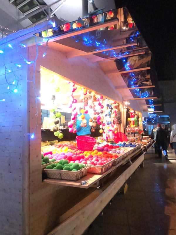 Marché de Noël à Annecy et animations de Noël marche noel annecy chalet Noël des Alpes Annecy
