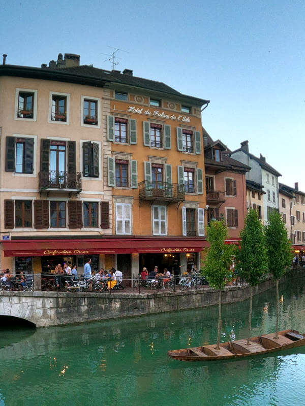 Un hôtel en vieille ville d’Annecy ?