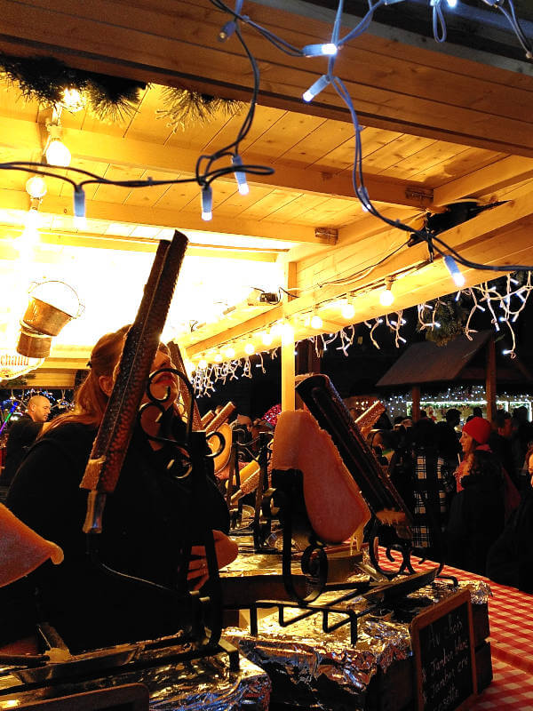 Marché de Noël à Annecy et animations de Noël marche noel annecy raclette Marché de noël Annecy, commerçant et raclette