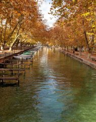 canal d'Annecy à l'automne